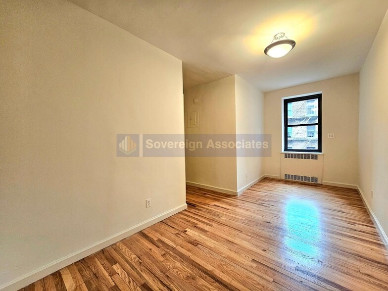 Building Photo - 700 Fort Washington Ave