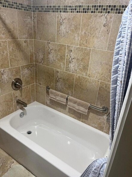 Building Photo - 1720 NW 20th Ave