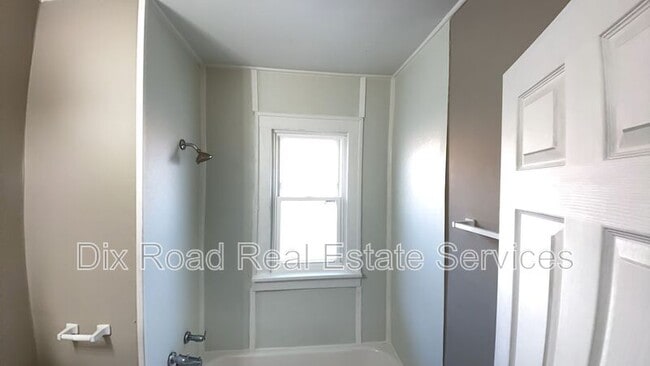 Building Photo - 306 Hudson Ave