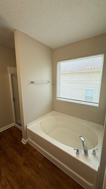 Building Photo - EAST SIDE 4 BEDROOM NEWER HOME AVAILABLE NOW!