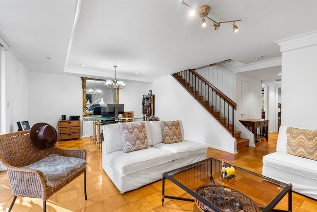 Building Photo - 110 Cross Keys Rd