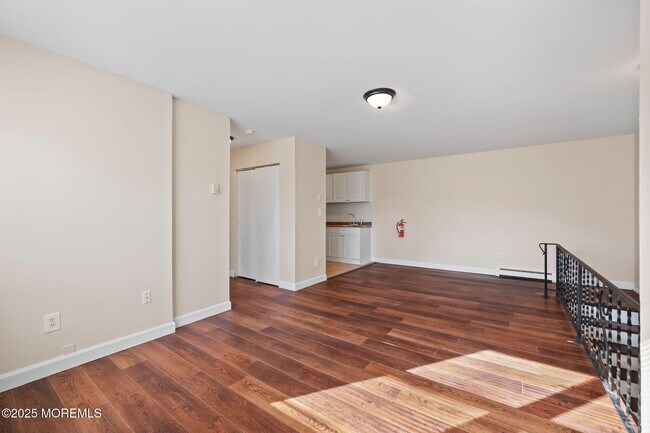 Building Photo - 175 Buckelew Ave