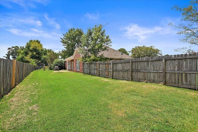 Building Photo - 108 Turnberry Cv