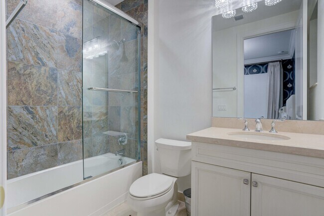 Building Photo - 131 Carmela Ct