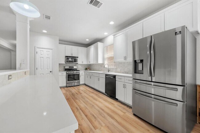 Building Photo - 10016 Barbrook Dr