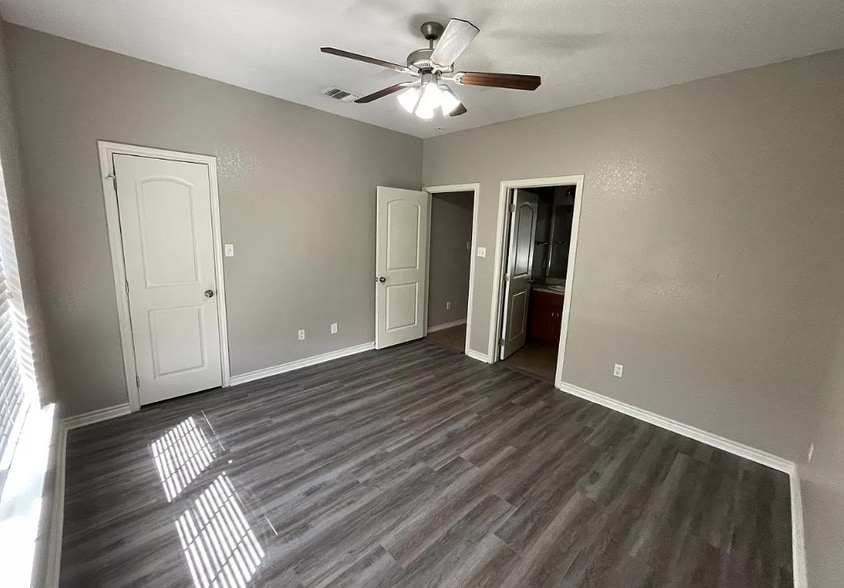 Building Photo - 4414 Reveille Rd