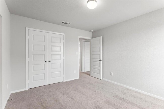 Building Photo - 2713 Totley Rd