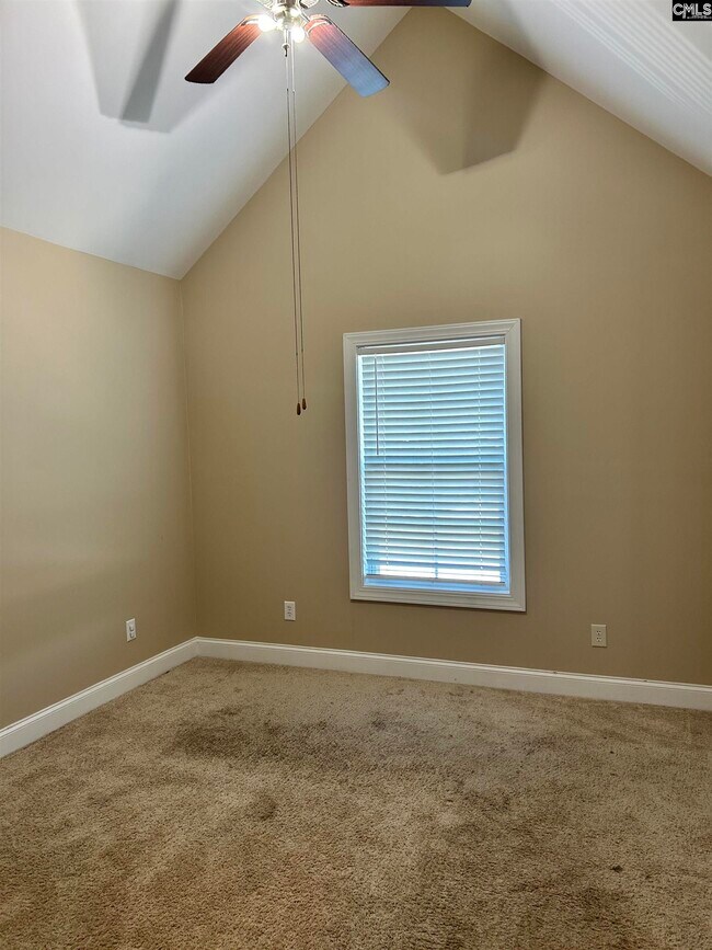 Building Photo - 105 High Bluff Ln