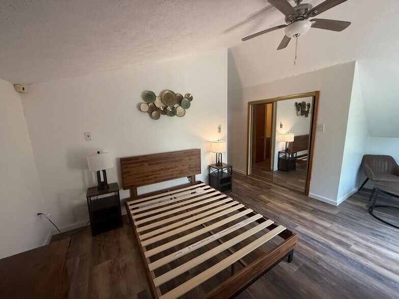 Building Photo - 1111 Wissinoming Dr