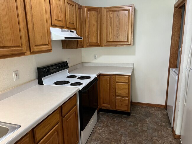 Building Photo - 1105 Heritage Ct