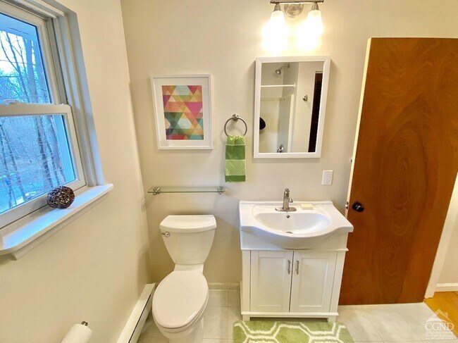 Building Photo - 62 Mahican Manor