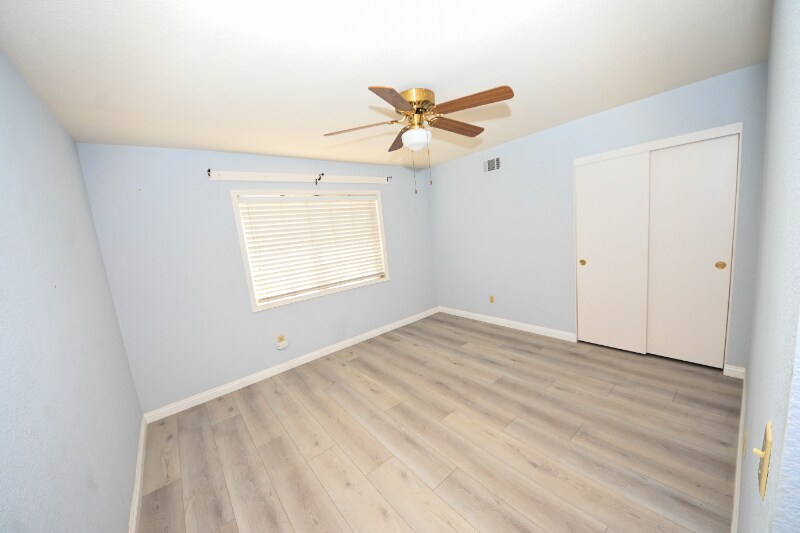 Building Photo - 25708 Oak Ct