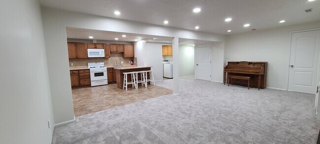 Kitchen/Dining/Living - 7438 S Camelback Cir