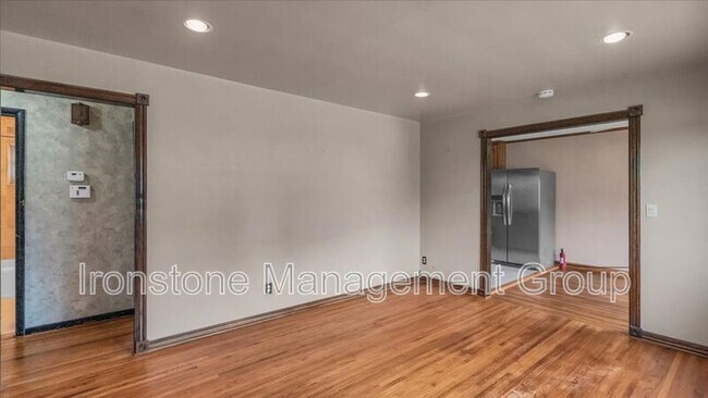 Building Photo - 4956 S Maybelle Ave