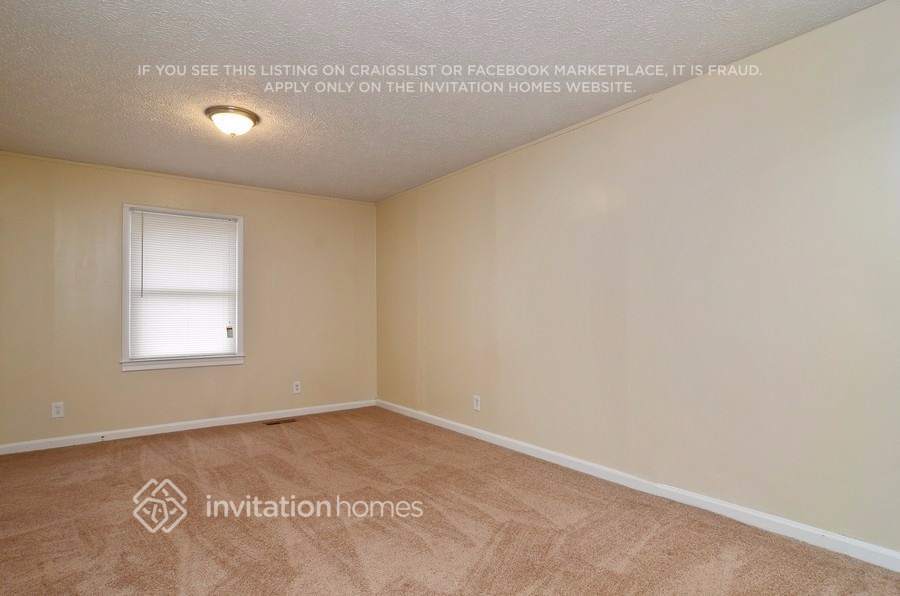 Building Photo - 4732 Woods Valley Dr
