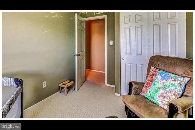 Building Photo - 26 Spring Glen Ct