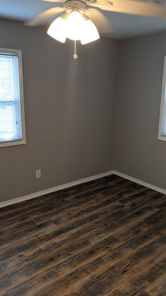 Building Photo - 204 3rd St