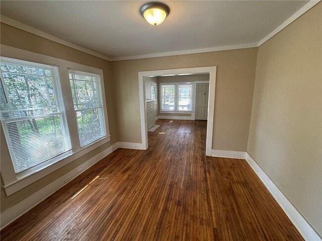 Building Photo - 134 N Carlen St