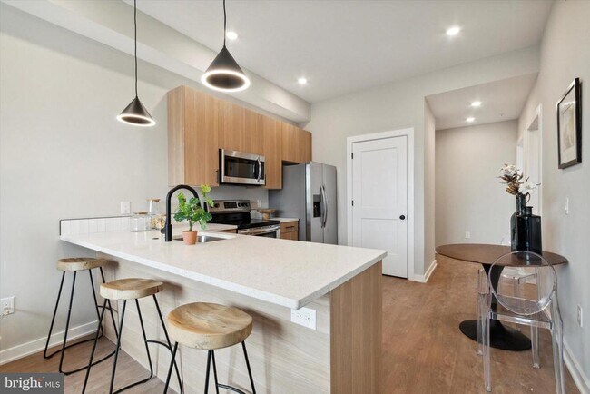 Building Photo - 308 W Chelten Ave