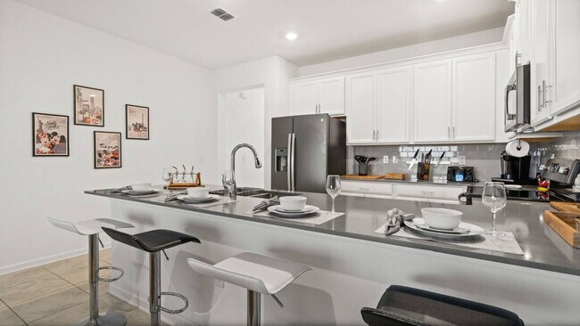 Building Photo - 1031 Splash Shot Pl