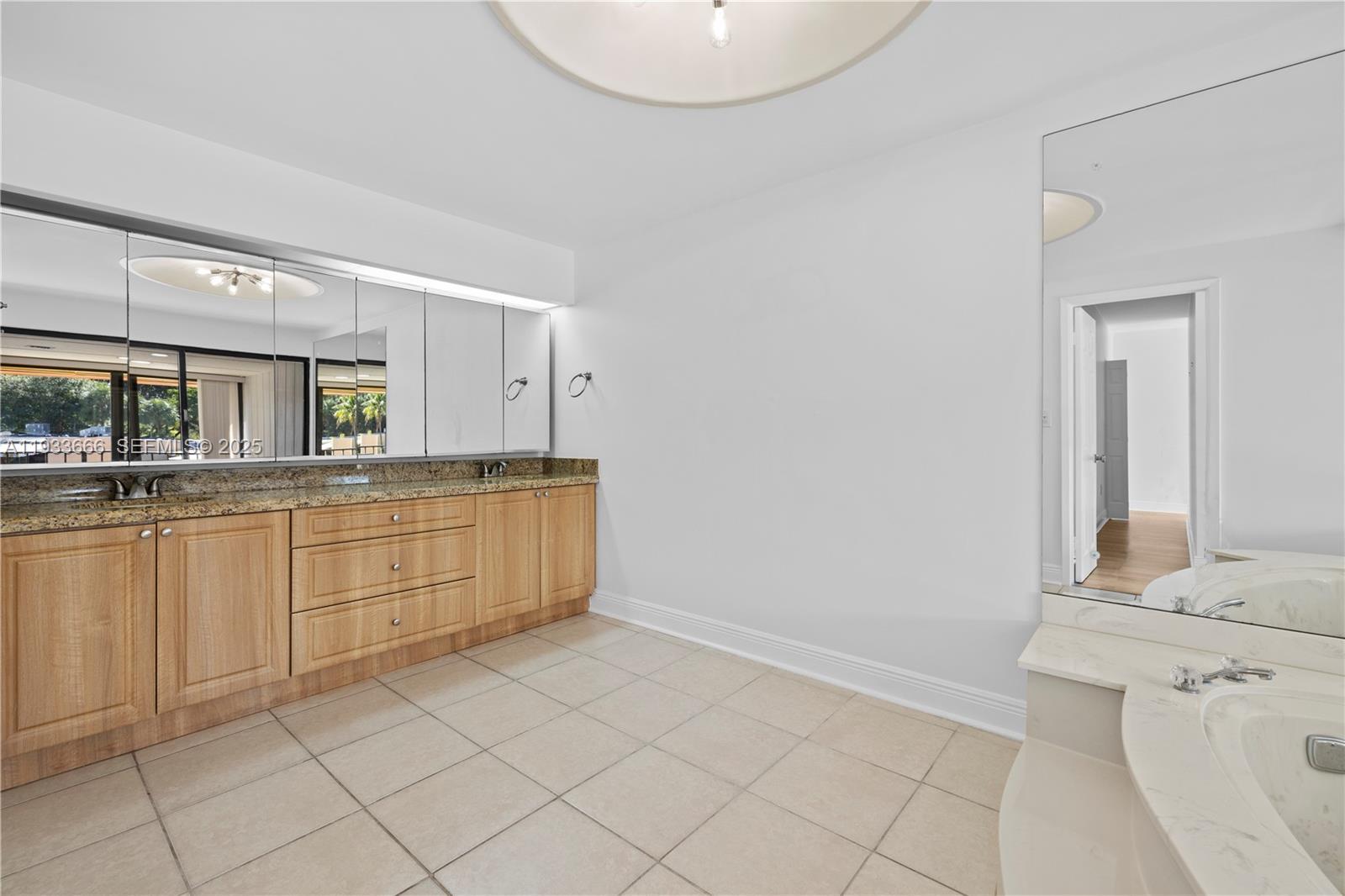 Building Photo - 15518 Braemar Ct