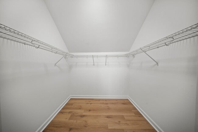 Building Photo - 3 Bedroom 2 Full Bath Home For Rent near Post!