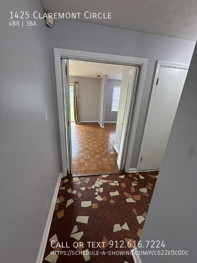 Building Photo - 1425 Claremont Cir