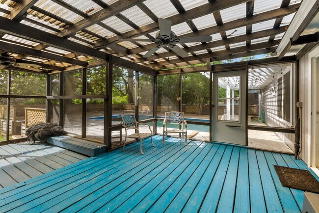 Building Photo - Killearn POOL Home