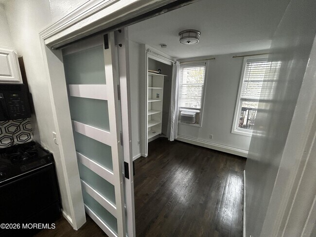 Building Photo - 63 Madison St