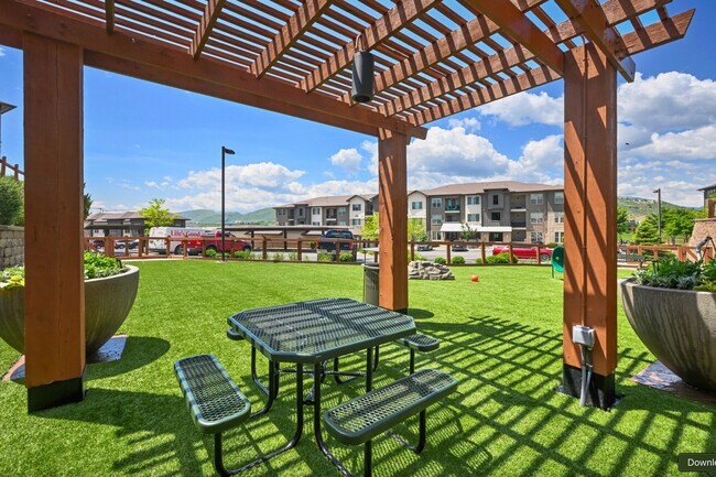 Building Photo - 13195 W Progress Cir