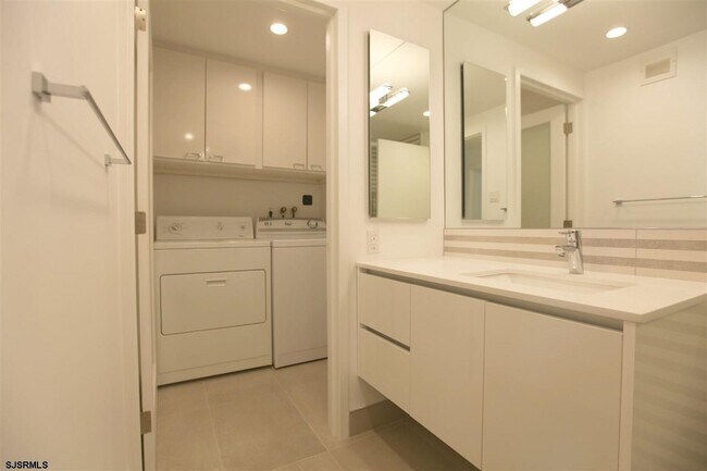 Building Photo - 2700 Atlantic Ave