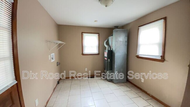 Building Photo - 4008 Jewell Ave