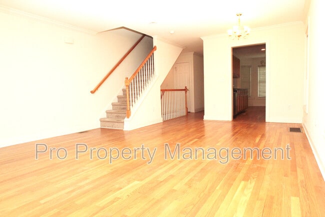Building Photo - 85 Camp Ave
