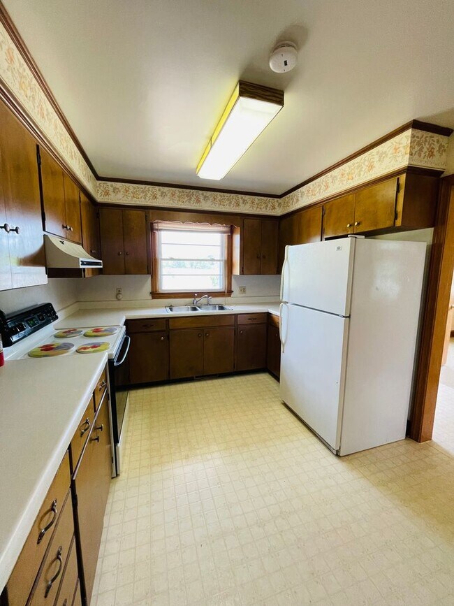 Building Photo - Home for Rent in Dayton