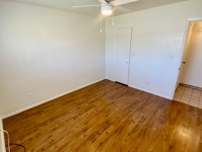 Building Photo - 2 Bedroom 1 Bathroom in Litchfield Park