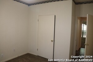 Building Photo - 210 Tapwood Ln