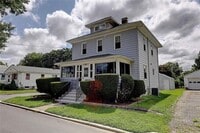Building Photo - Providence/Elmhurst – Gorgeous Single Fami...