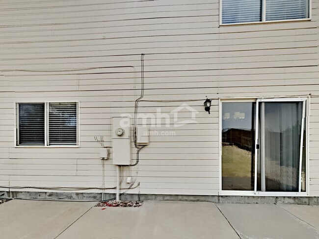 Building Photo - 3944 Malta St