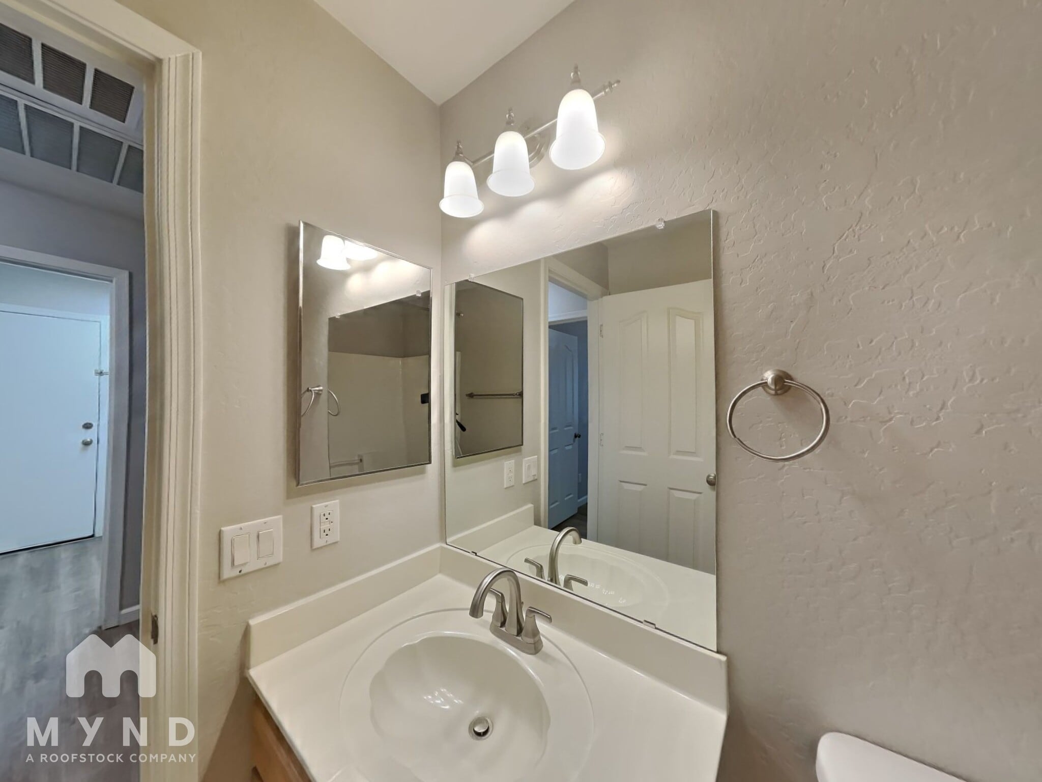 Building Photo - 2922 W Jasper Butte Dr