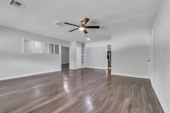 Building Photo - 12331 Flushing Meadows Dr