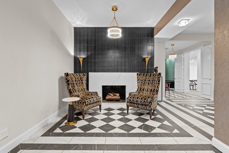 Building Photo - 4545 Wornall Rd