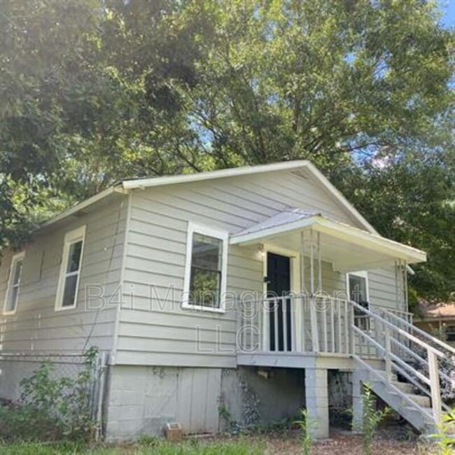Building Photo - 110 Scott Hill St