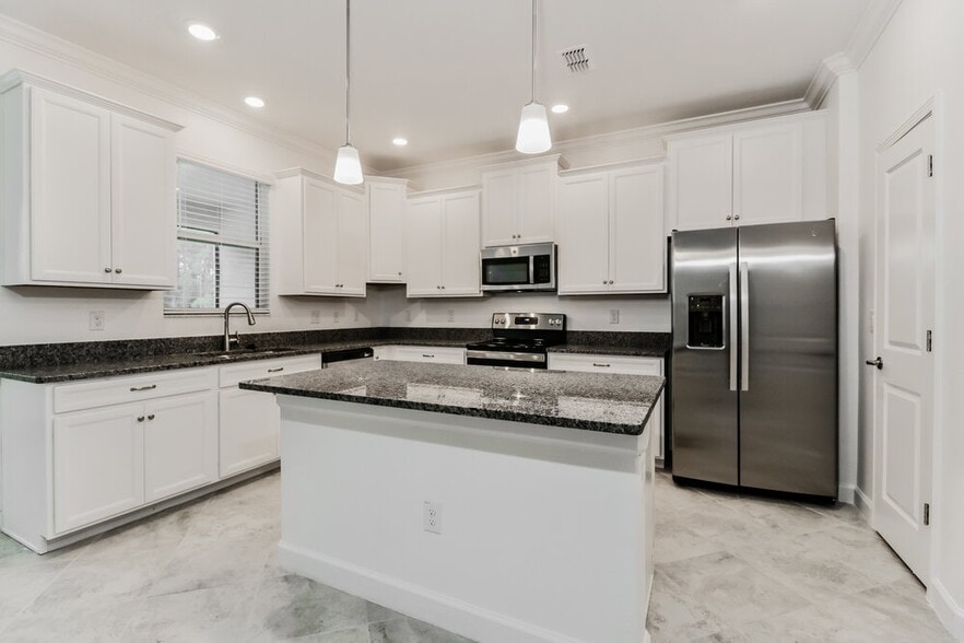 Building Photo - 17492 Radiant Shine Wy