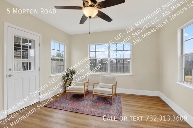 Building Photo - 5 Morton Rd