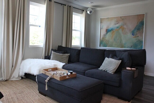 Building Photo - 6400 Astor Elgin St