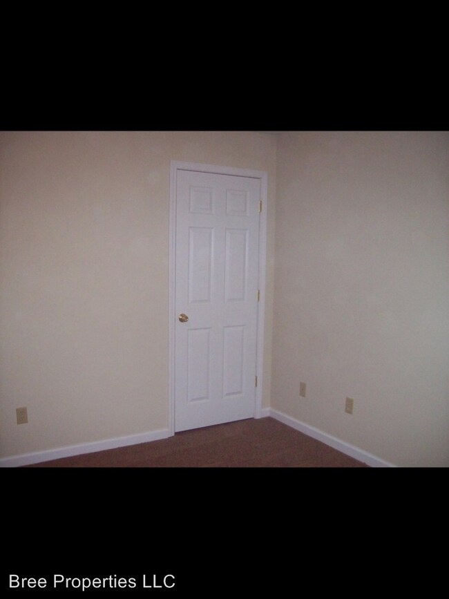 Building Photo - 208 Mill Creek Rd