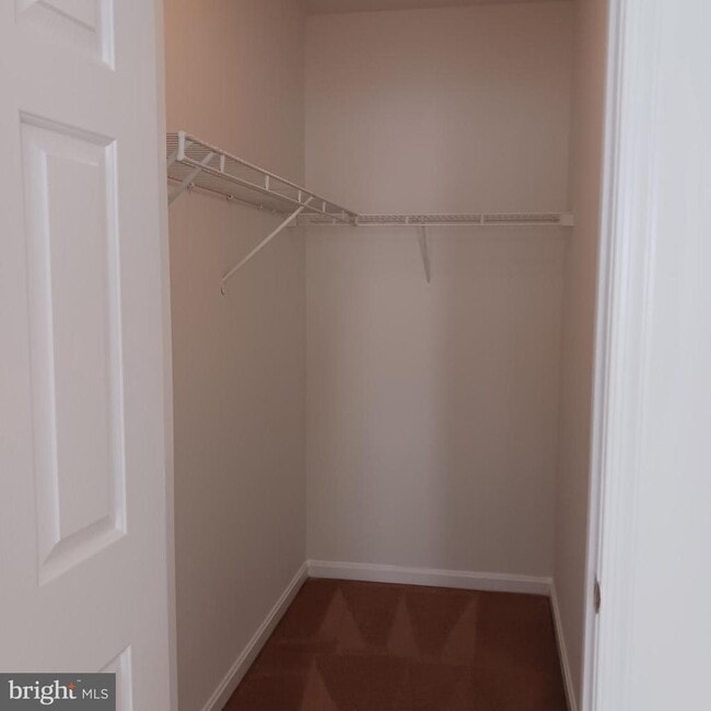 Building Photo - 2125 Hideaway Ct