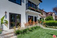 Building Photo - 831 S Curson Ave