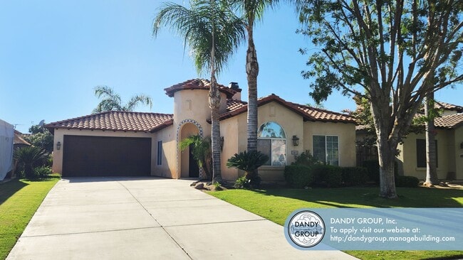 Primary Photo - 307 Villa Elegante Dr