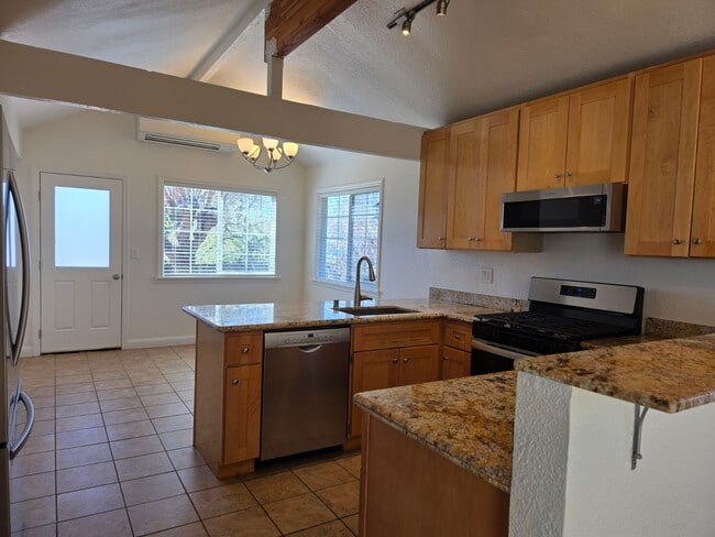 Building Photo - 437 Korbel Pl